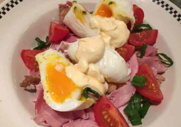Eggs-benedict-salad-recipe