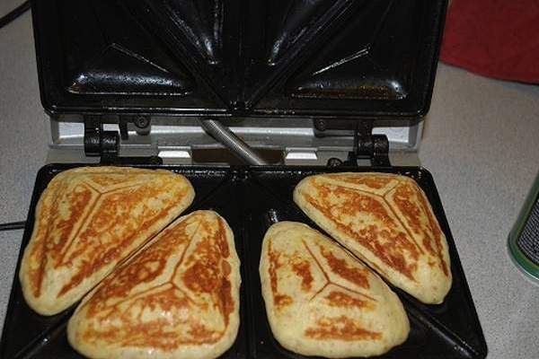 pancakes sandwich maker