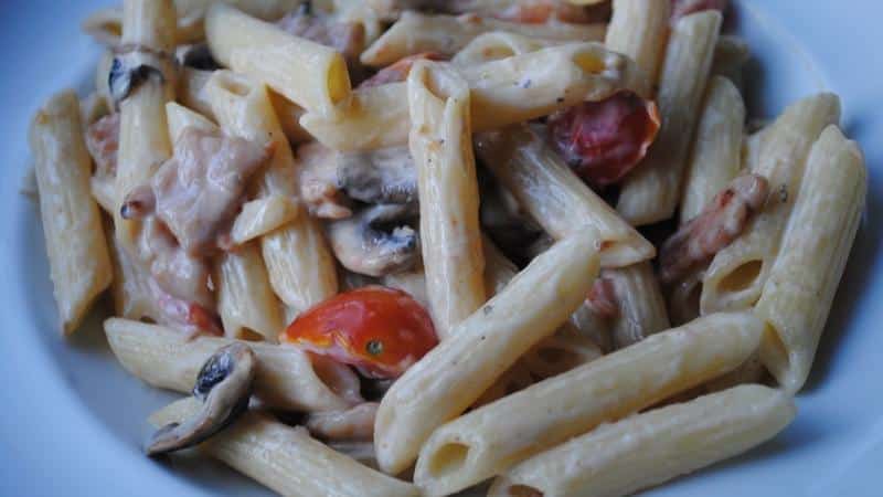 Bacon, Philli & mushroom pasta